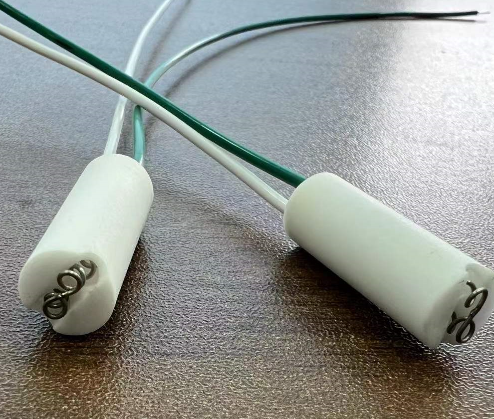 Thermocouple de type K haute température avec boîtier en céramique 300–1200°C